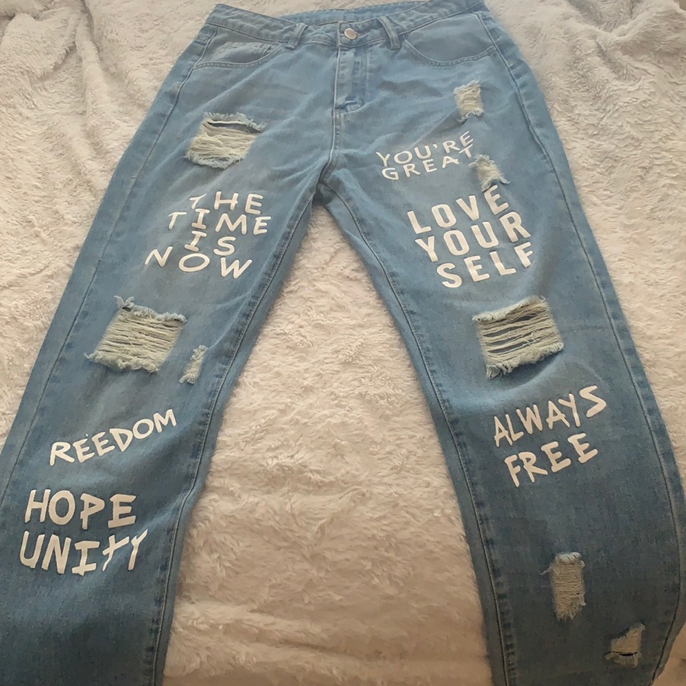 Jeans with quotes!